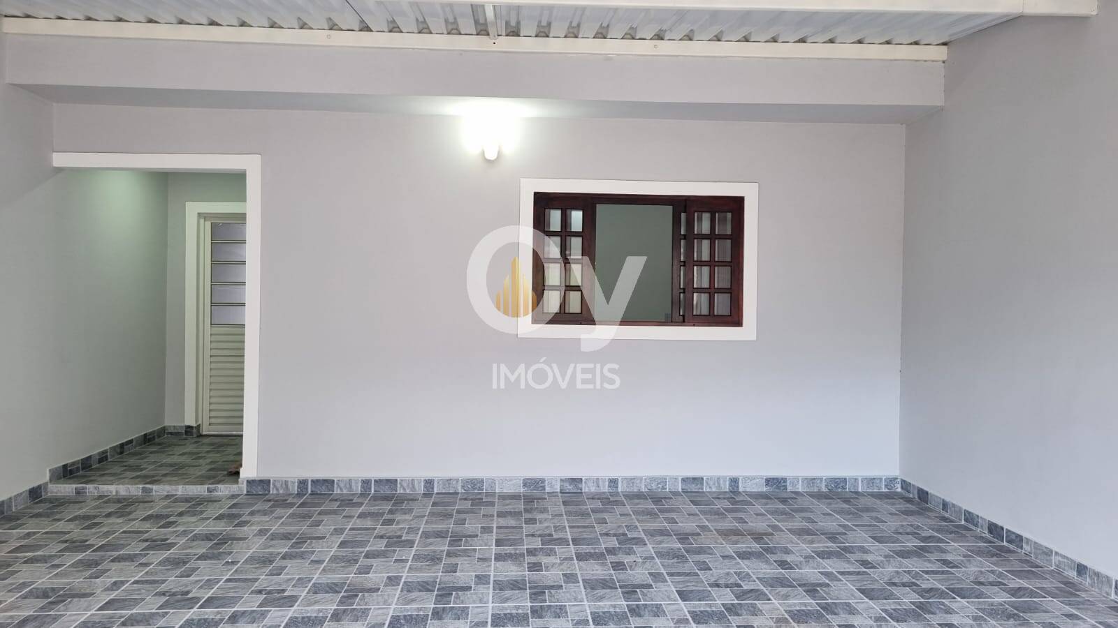 Casa Recém Reformada | 2 Dormitórios | 1 Suíte