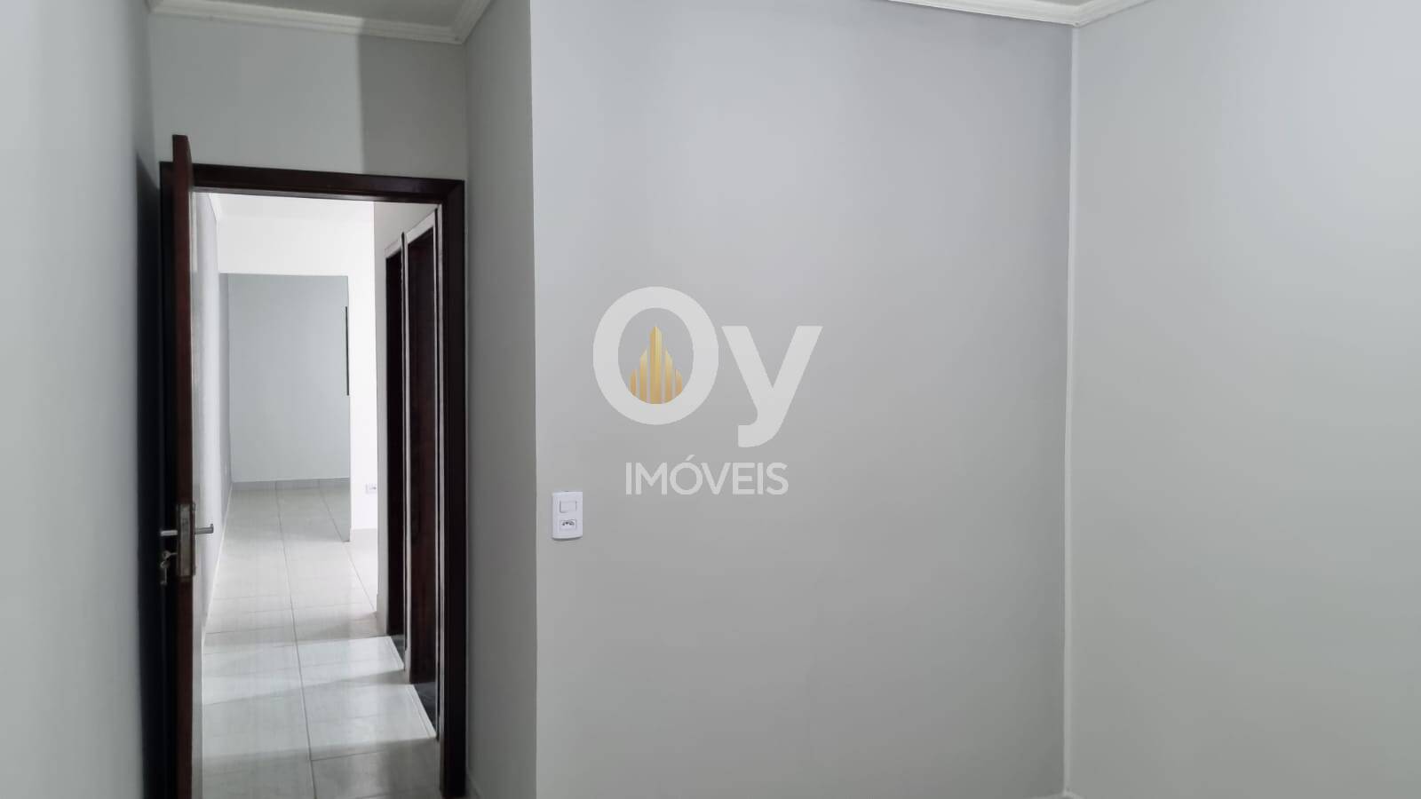 Casa Recém Reformada | 2 Dormitórios | 1 Suíte