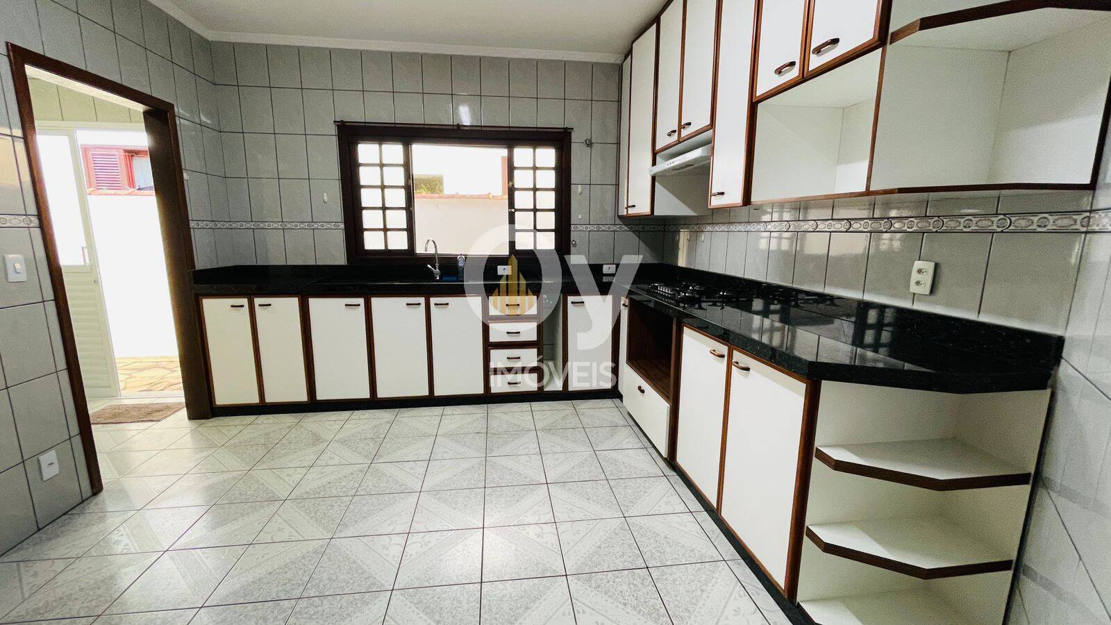Casa Térrea para Locação no Condomínio Jardim das Colinas
