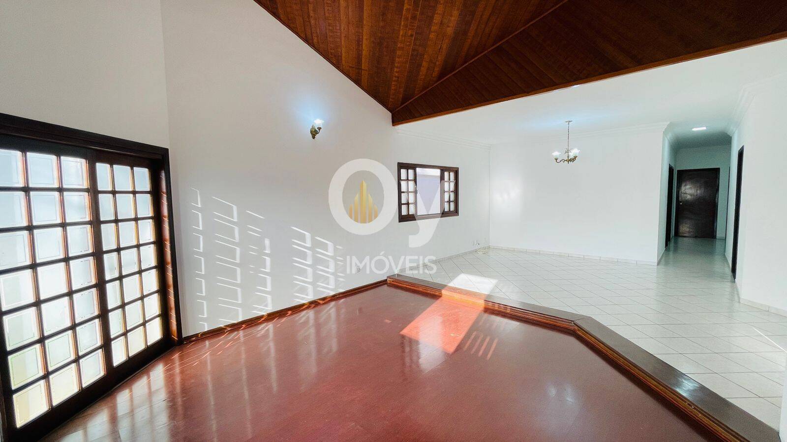 Casa Térrea para Locação no Condomínio Jardim das Colinas