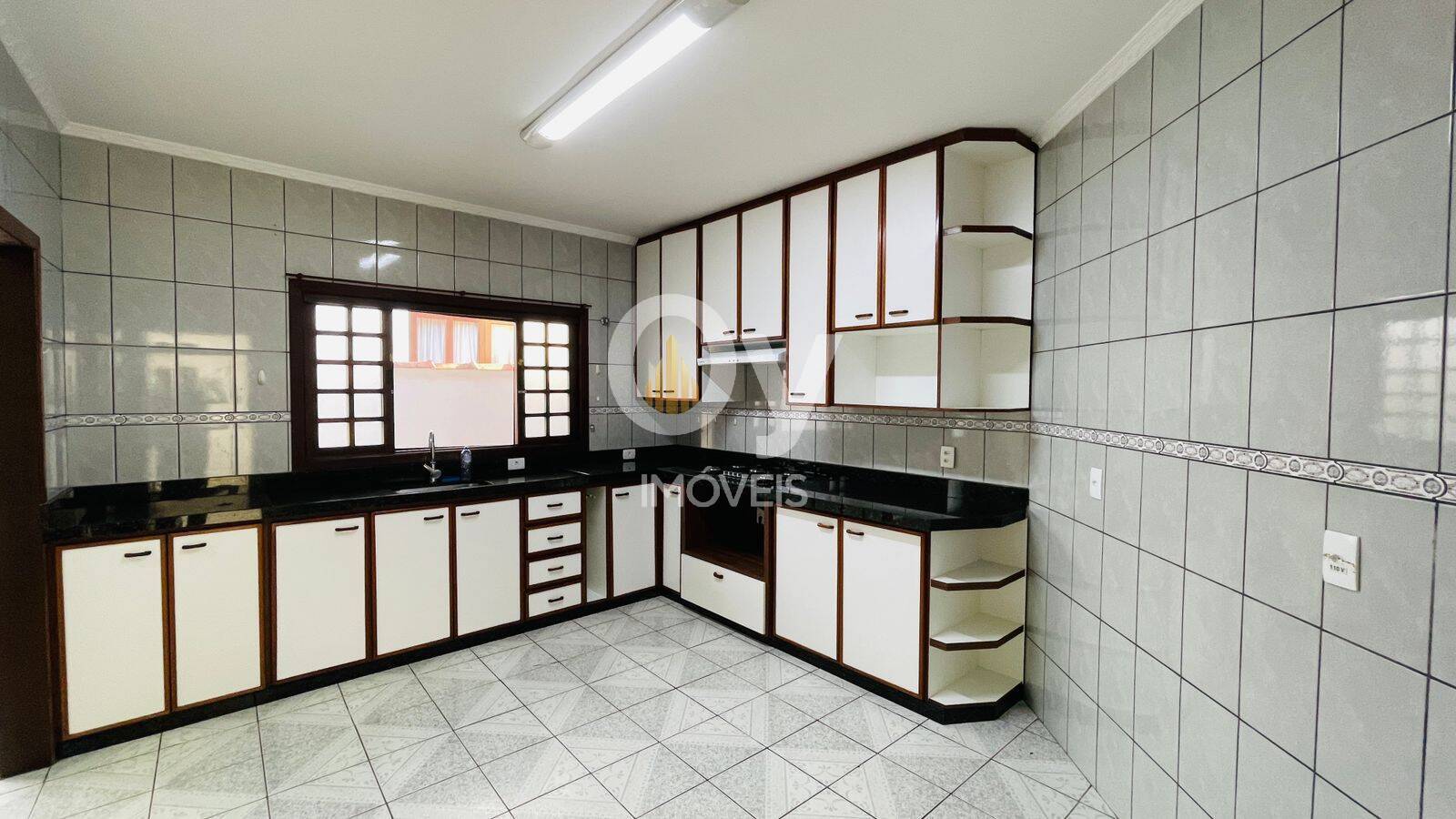 Casa Térrea para Locação no Condomínio Jardim das Colinas