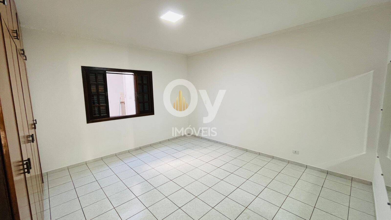 Casa Térrea para Locação no Condomínio Jardim das Colinas
