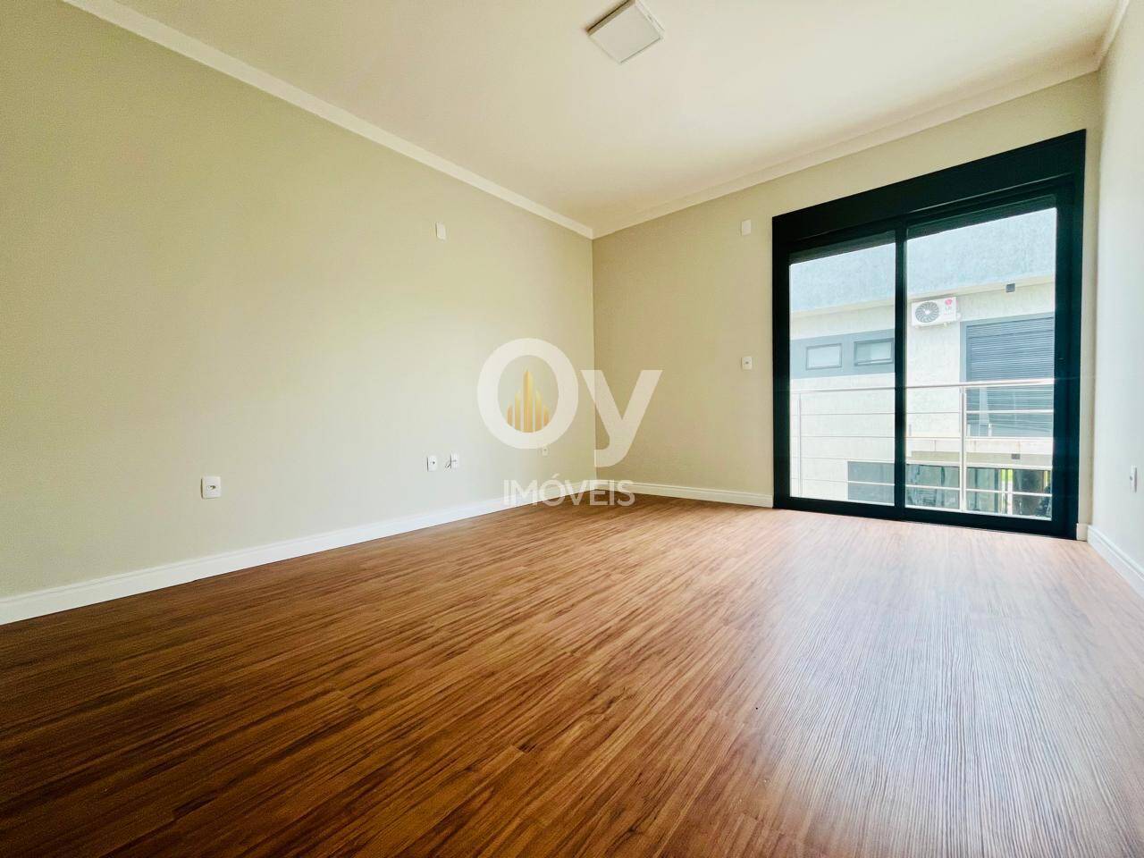 Casa Alto Padrão Recém Construída no Condomínio Rudá