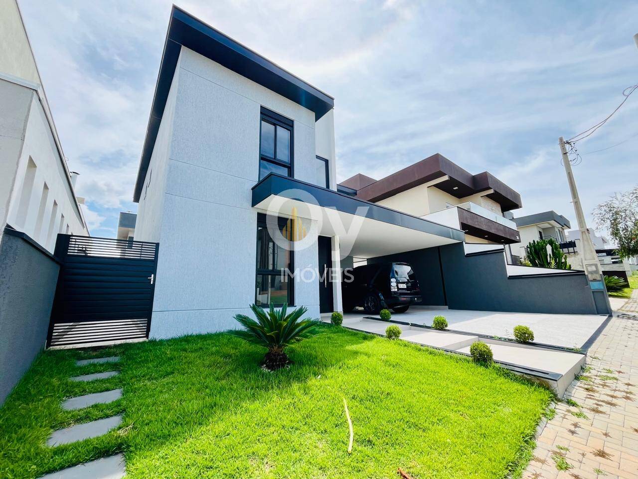 Casa Alto Padrão Recém Construída no Condomínio Rudá