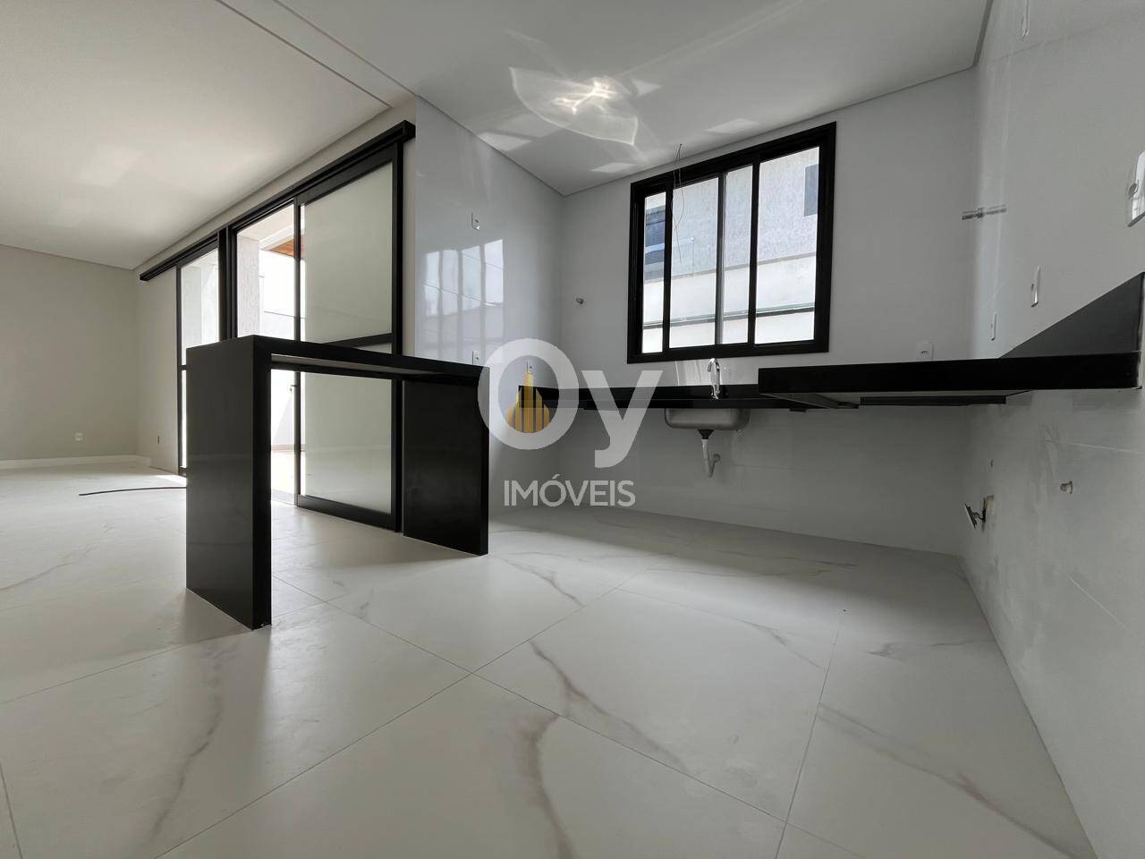 Casa Alto Padrão Recém Construída no Condomínio Rudá