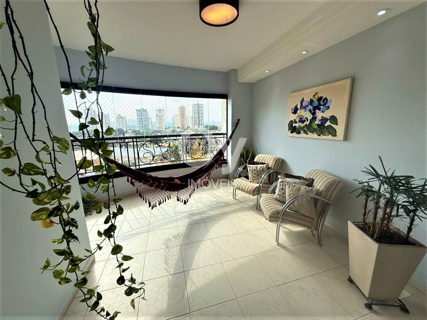 Apartamento á Venda 3 Dormitorios, 2 Suítes no Edifício Montserrat – 152 m²