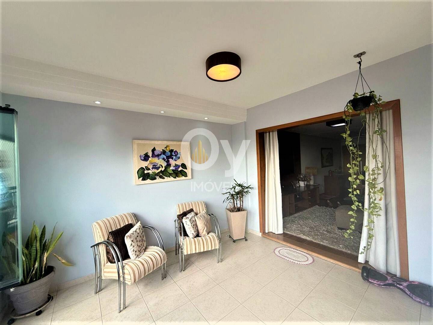 Apartamento á Venda 3 Dormitorios, 2 Suítes no Edifício Montserrat – 152 m²