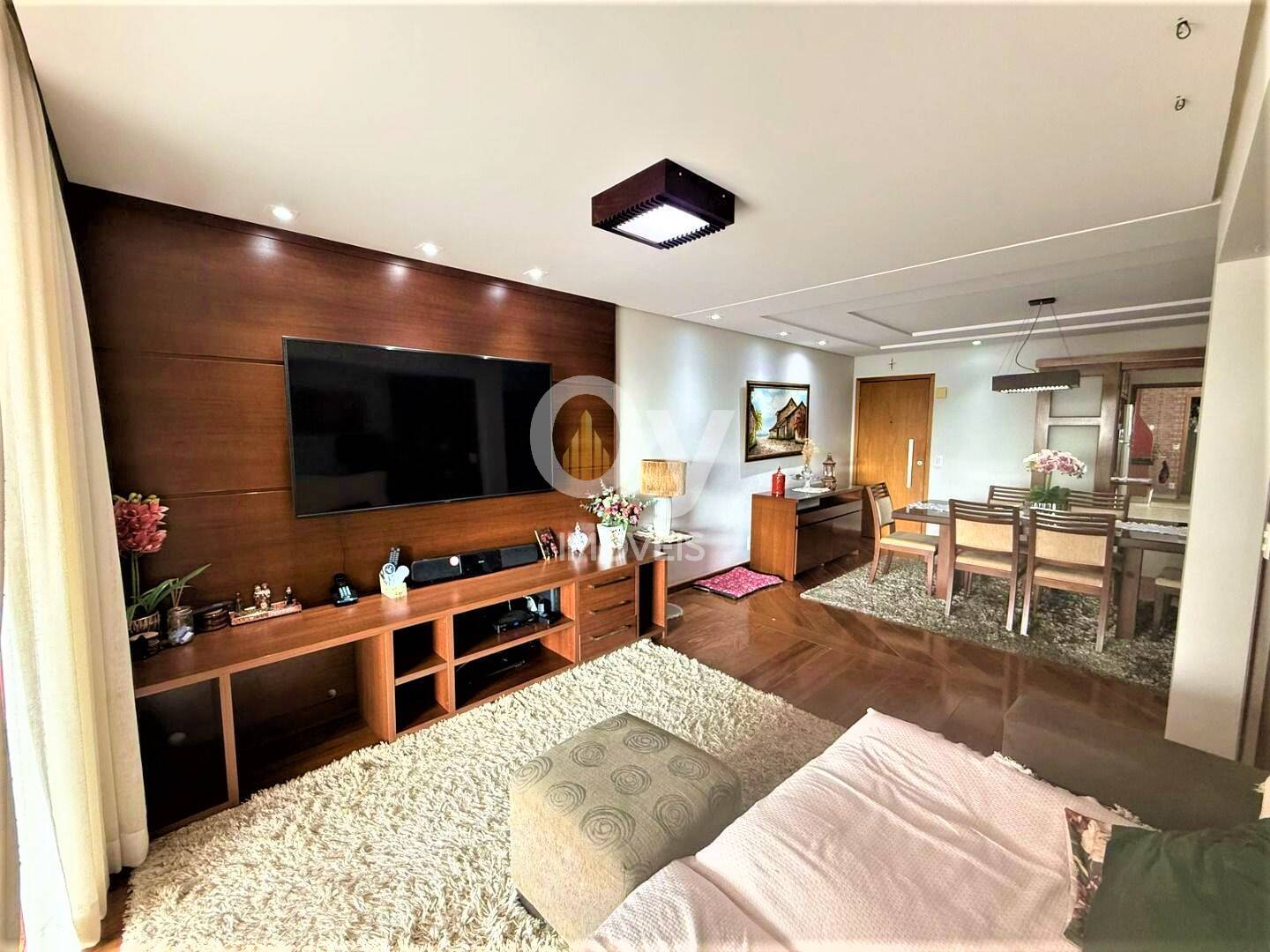 Apartamento á Venda 3 Dormitorios, 2 Suítes no Edifício Montserrat – 152 m²