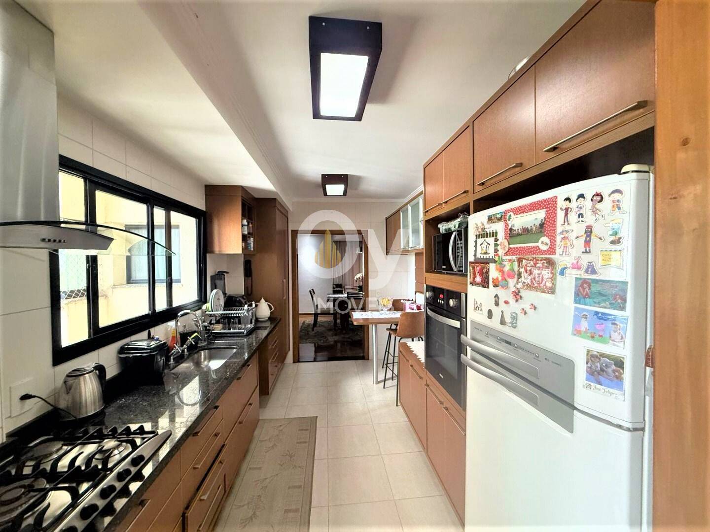 Apartamento á Venda 3 Dormitorios, 2 Suítes no Edifício Montserrat – 152 m²