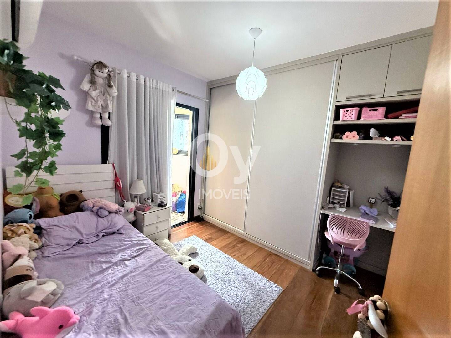Apartamento á Venda 3 Dormitorios, 2 Suítes no Edifício Montserrat – 152 m²