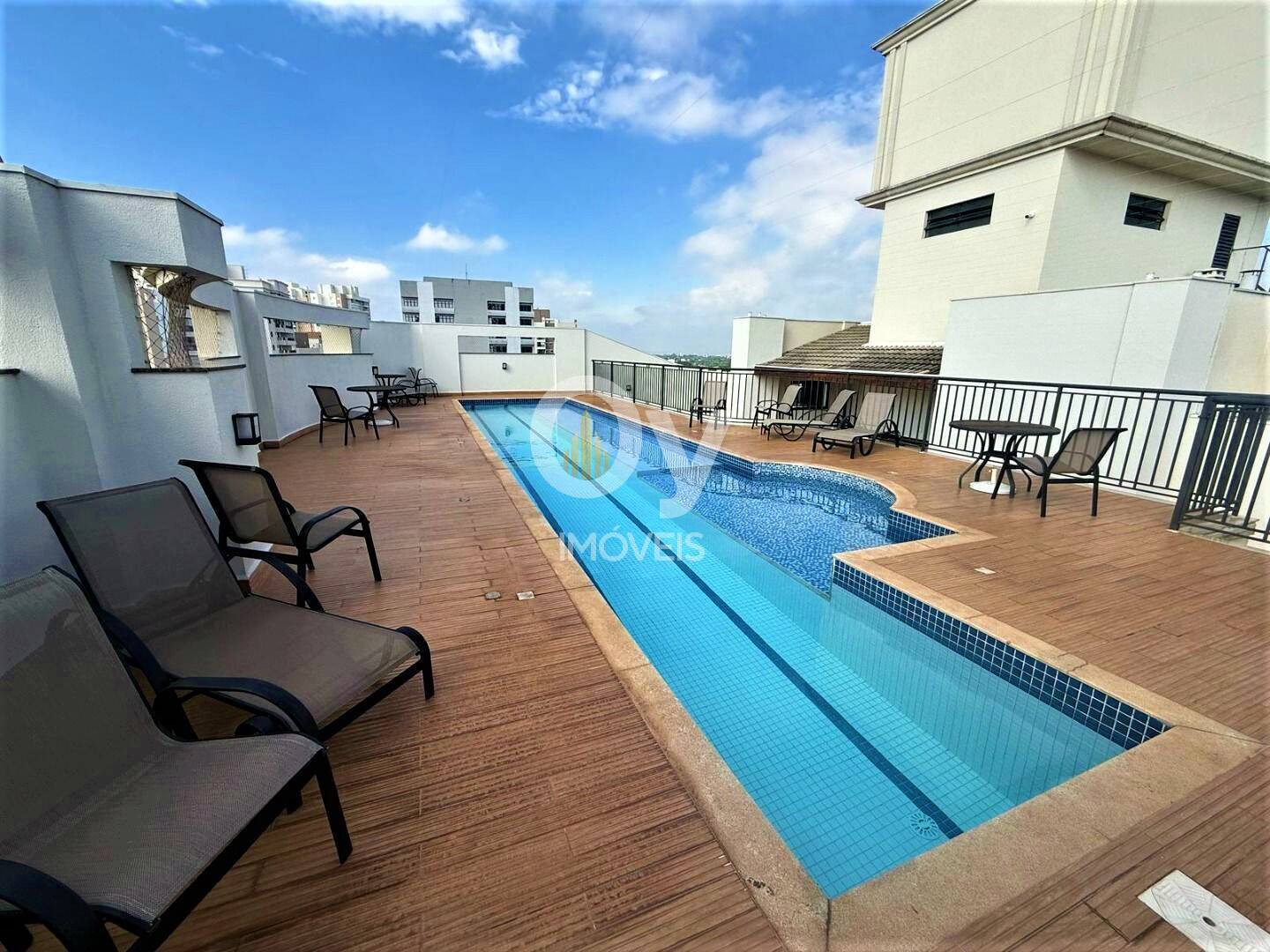 Apartamento á Venda 3 Dormitorios, 2 Suítes no Edifício Montserrat – 152 m²