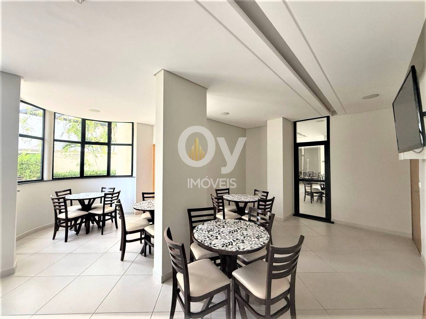 Apartamento á Venda 3 Dormitorios, 2 Suítes no Edifício Montserrat – 152 m²