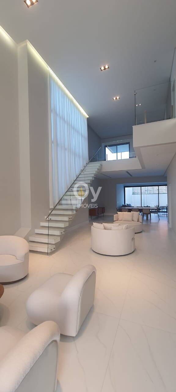 Casa para locação e venda no Alphaville 2 – 5 Suítes| Piscina aquecida
