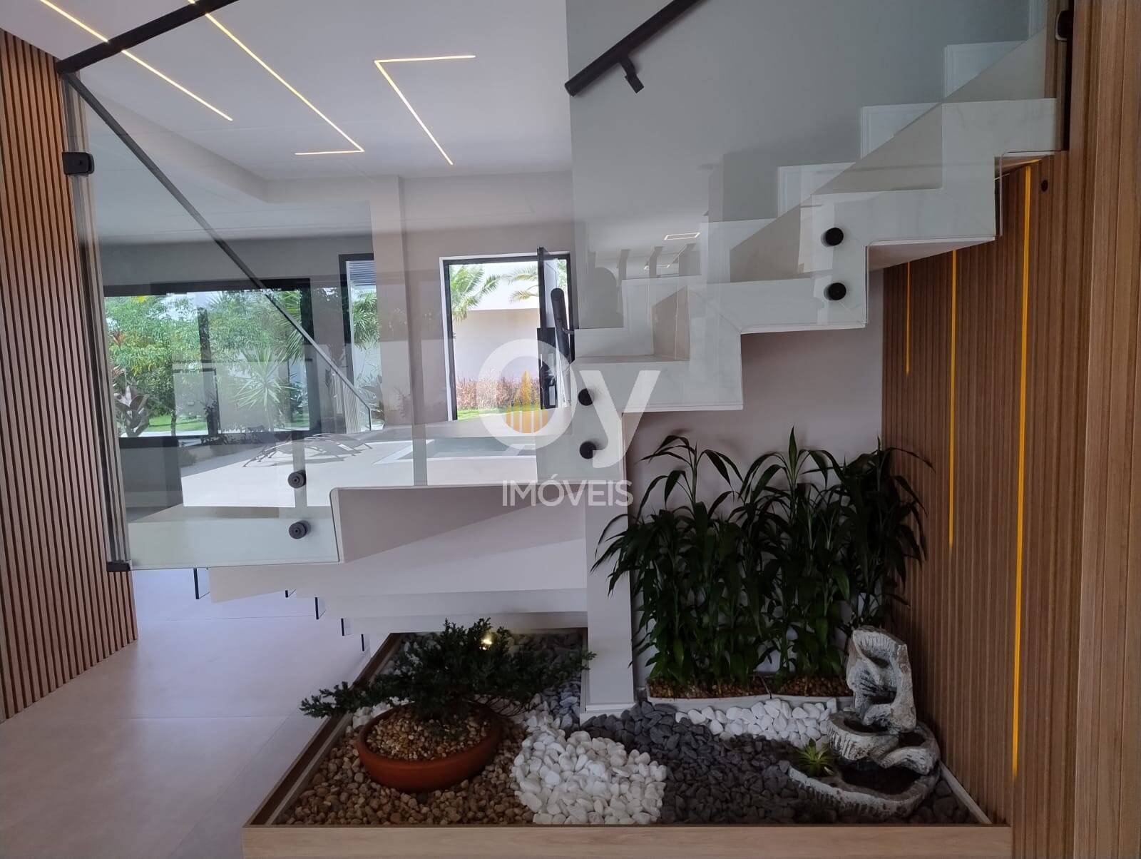 Casa de Alto Padrão à Venda – Jardim do Golfe I