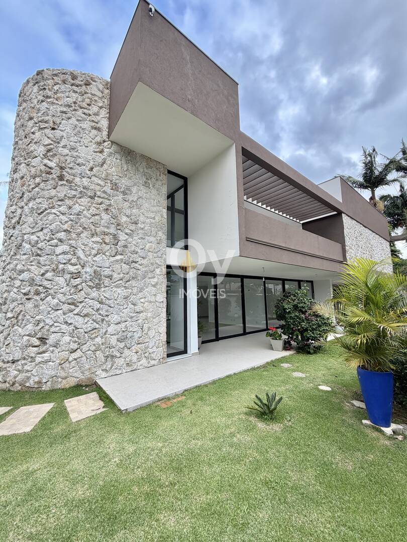 Casa gigante para uso comercial no Jardim Esplanada I – maravilhosa