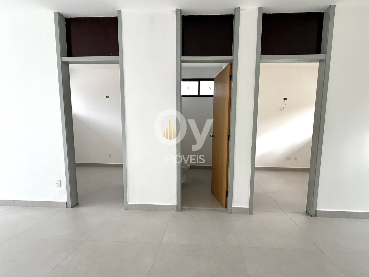 Casa gigante para uso comercial no Jardim Esplanada I – maravilhosa