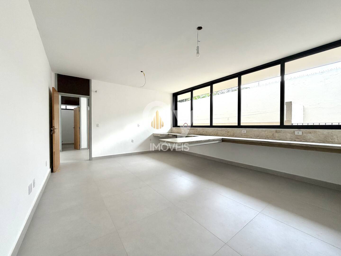 Casa gigante para uso comercial no Jardim Esplanada I – maravilhosa