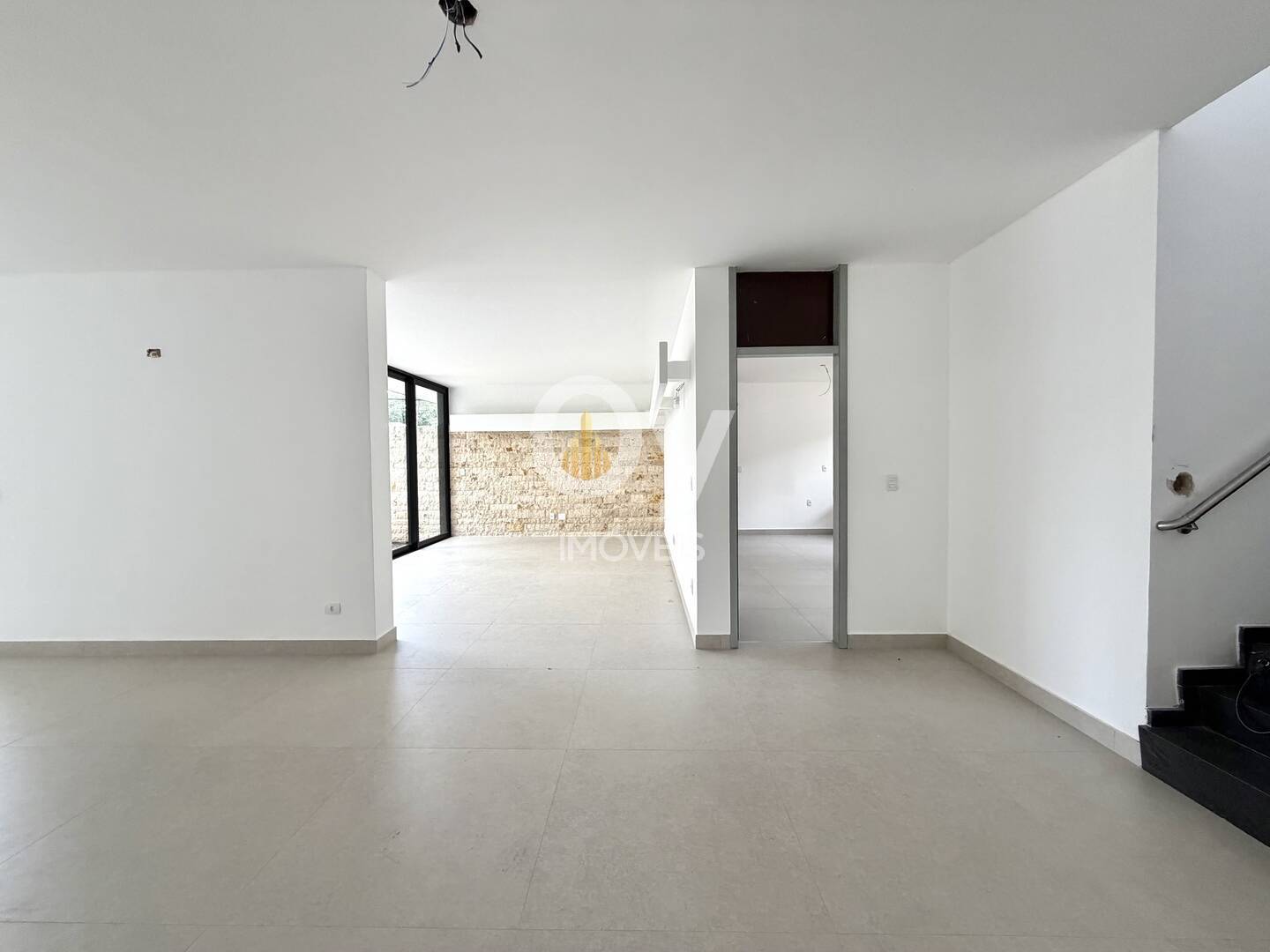 Casa gigante para uso comercial no Jardim Esplanada I – maravilhosa