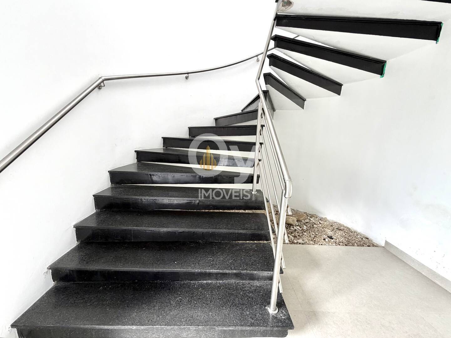 Casa gigante para uso comercial no Jardim Esplanada I – maravilhosa