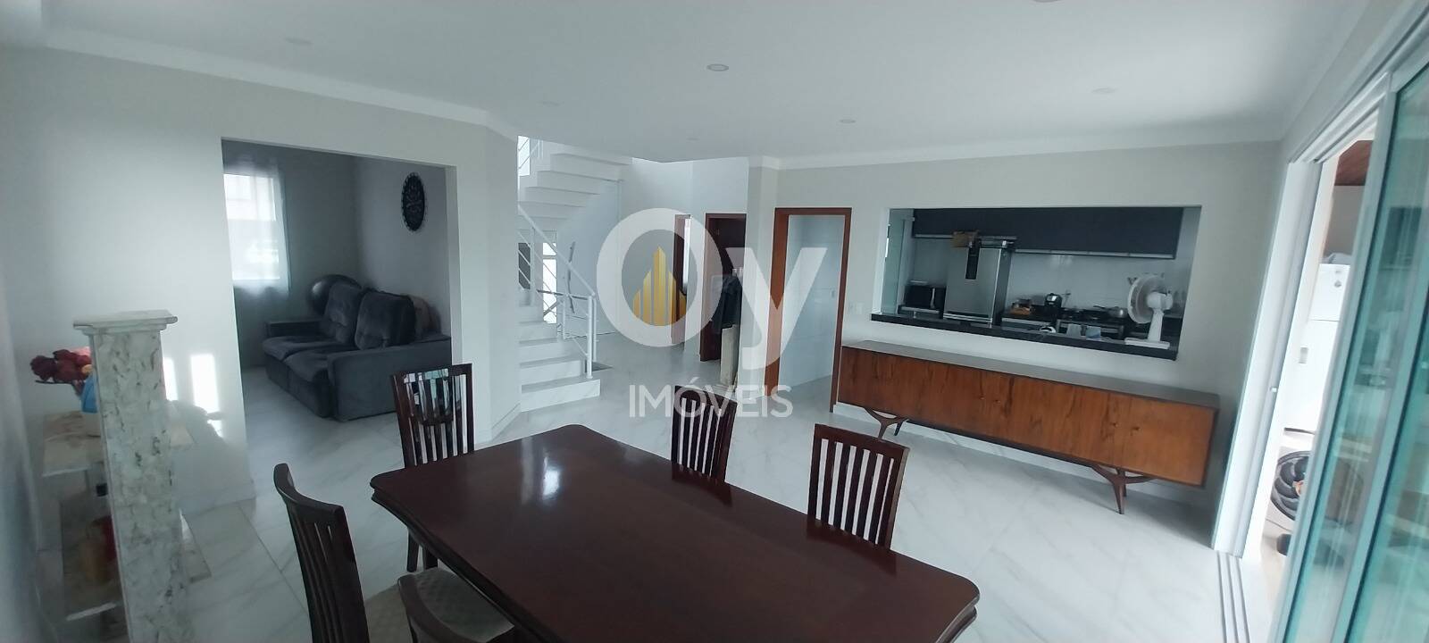 Sobrado Alto Padrão | 3 Suítes | Vista Serra | Jaguary Urbanova