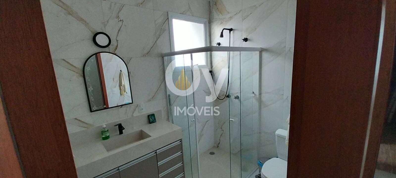Sobrado Alto Padrão | 3 Suítes | Vista Serra | Jaguary Urbanova