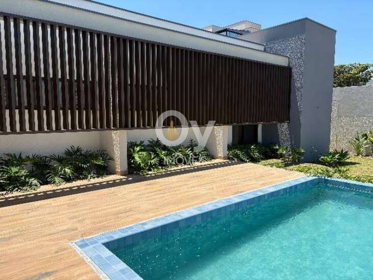 Vende Casa Térrea 3 Suítes no Colinas do Paratehy
