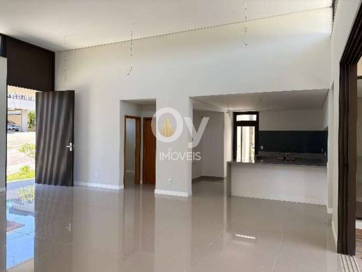 Vende Casa Térrea 3 Suítes no Colinas do Paratehy