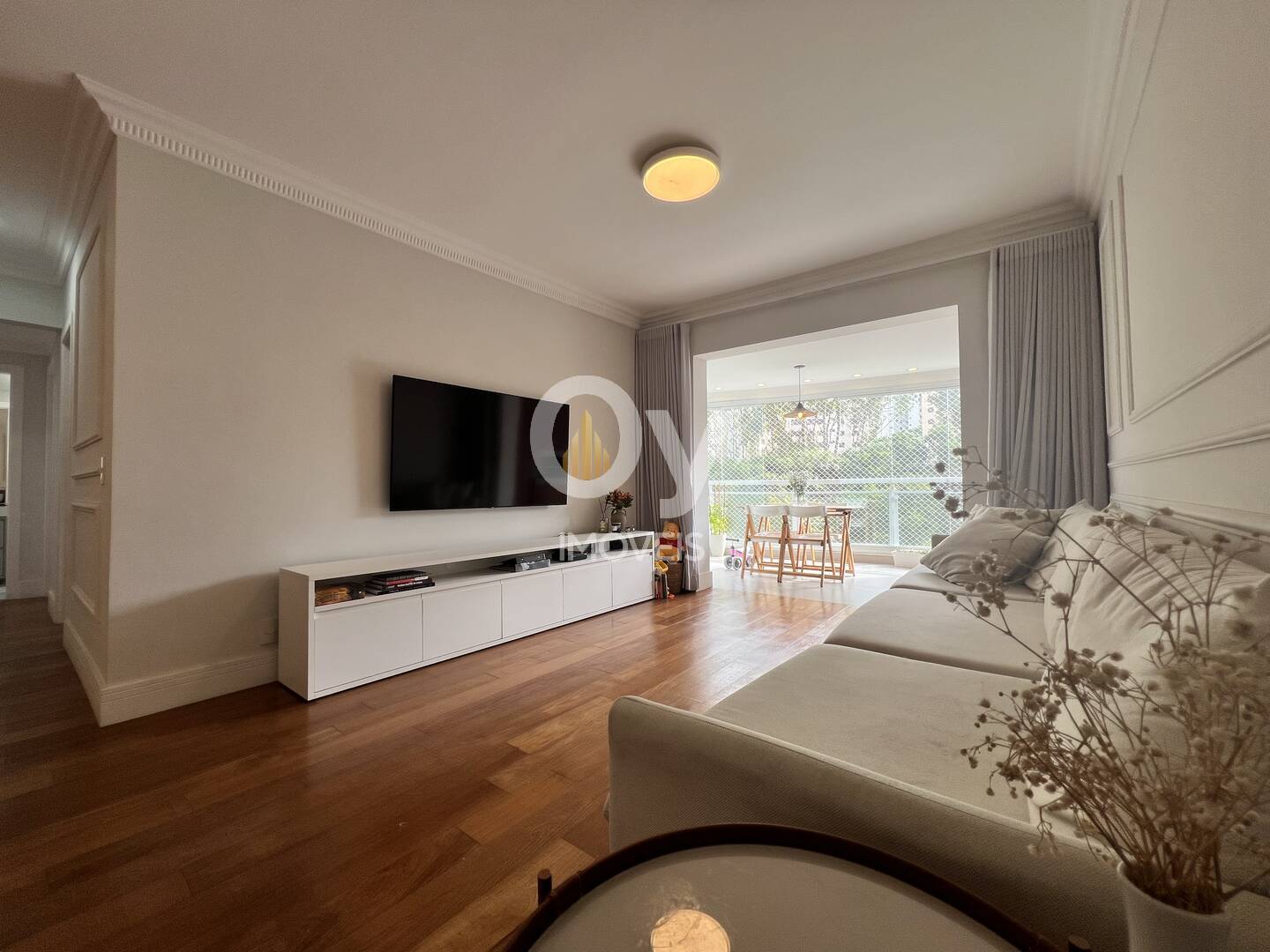 Apartamento Reformado SJC | 114m², 3 Quartos, Sala Estendida e Varanda