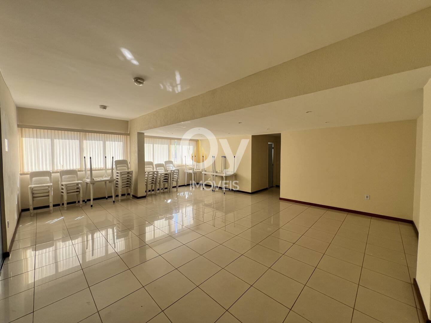 Apartamento com 3 Dormitórios (1 Suíte) | 2 Vagas | Excelente Localização