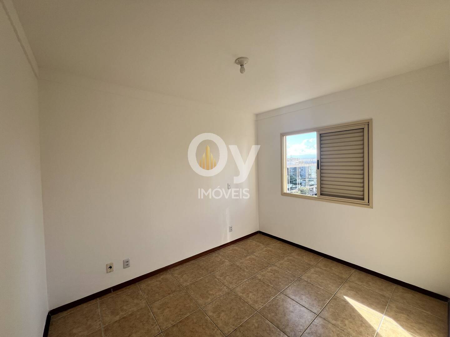 Apartamento com 3 Dormitórios (1 Suíte) | 2 Vagas | Excelente Localização