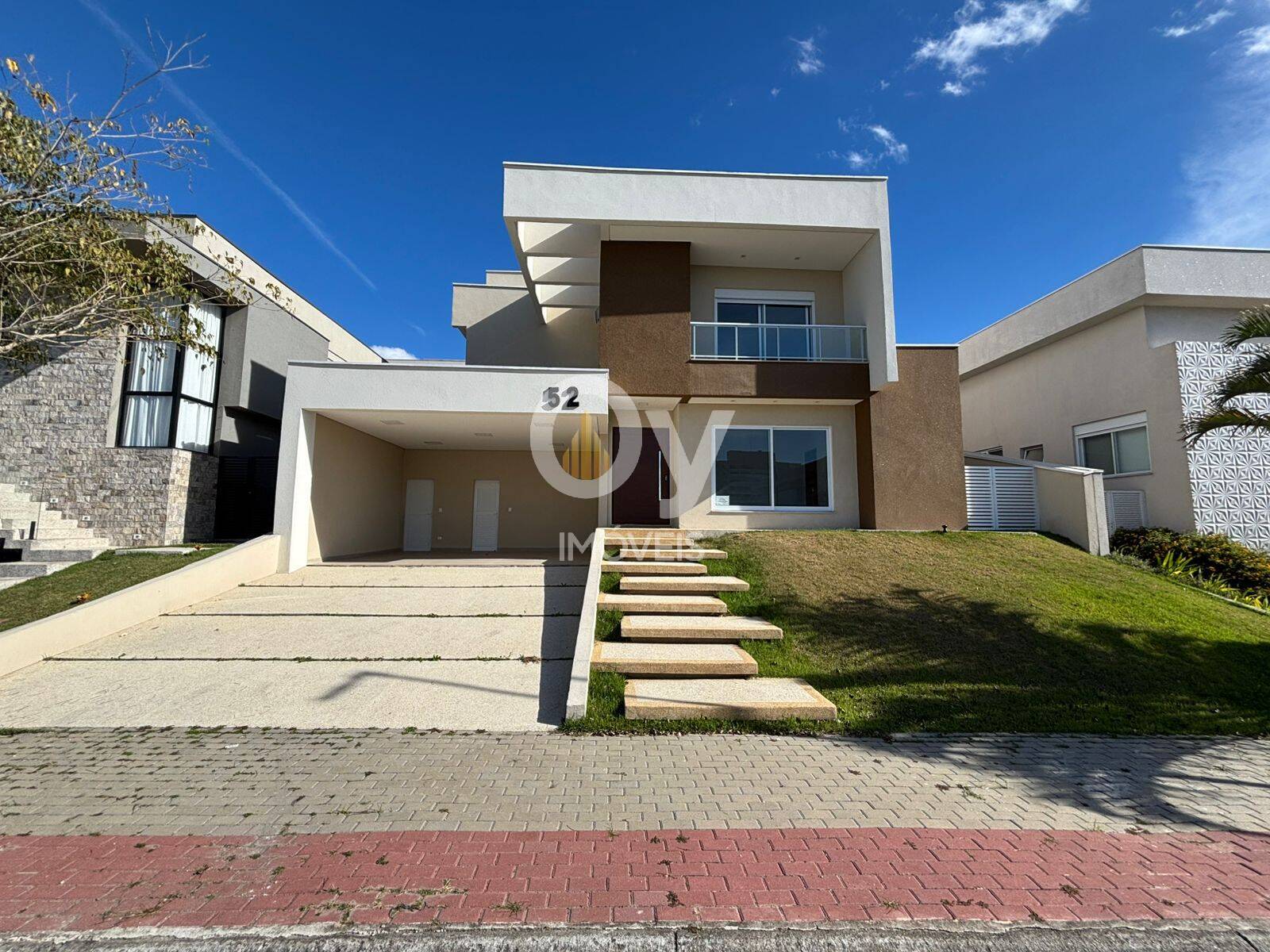 Sobrado condomínio Mônaco | 4 Suítes | 451m² T - 300m² C | 2 Vagas