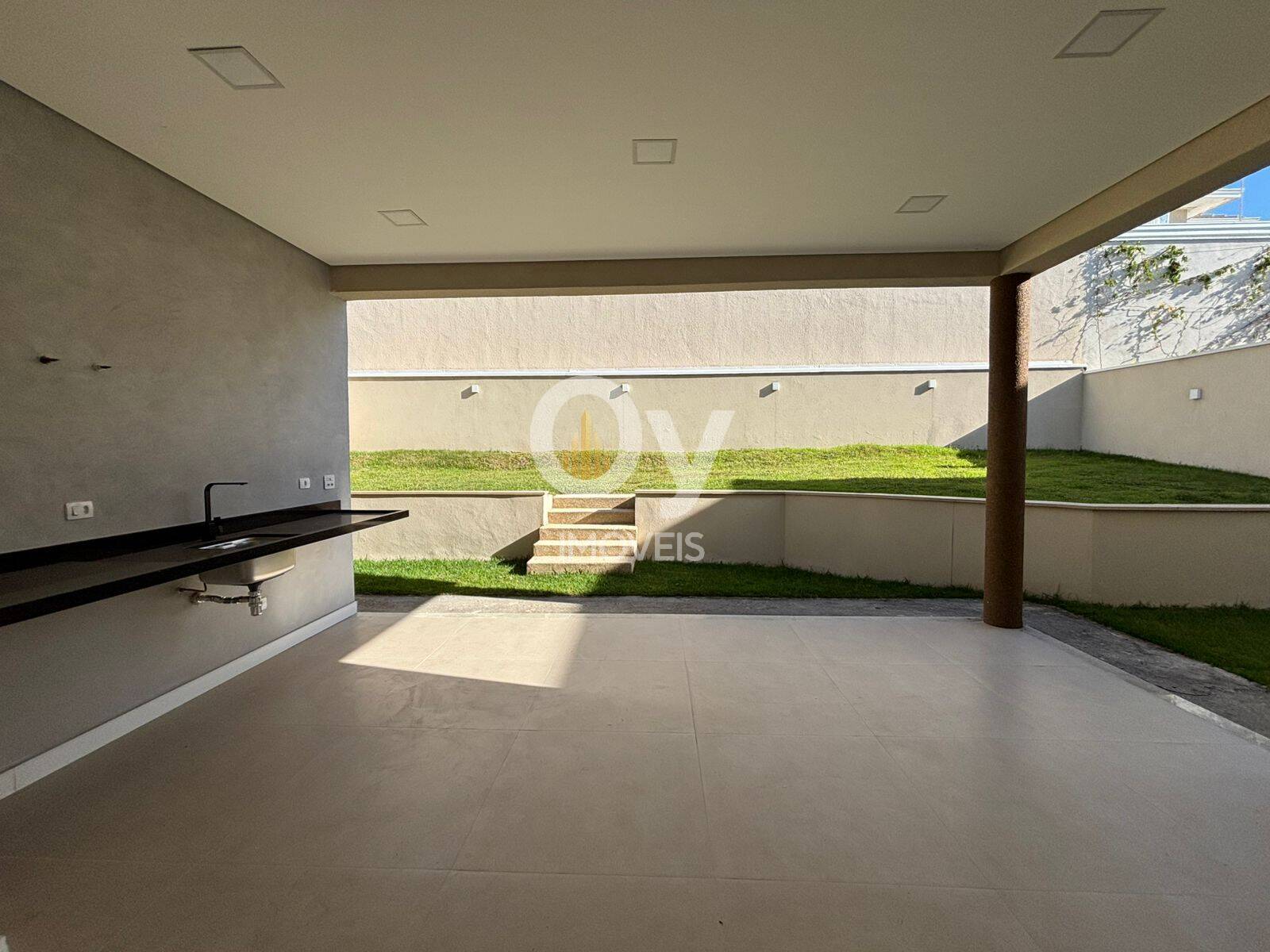 Sobrado condomínio Mônaco | 4 Suítes | 451m² T - 300m² C | 2 Vagas