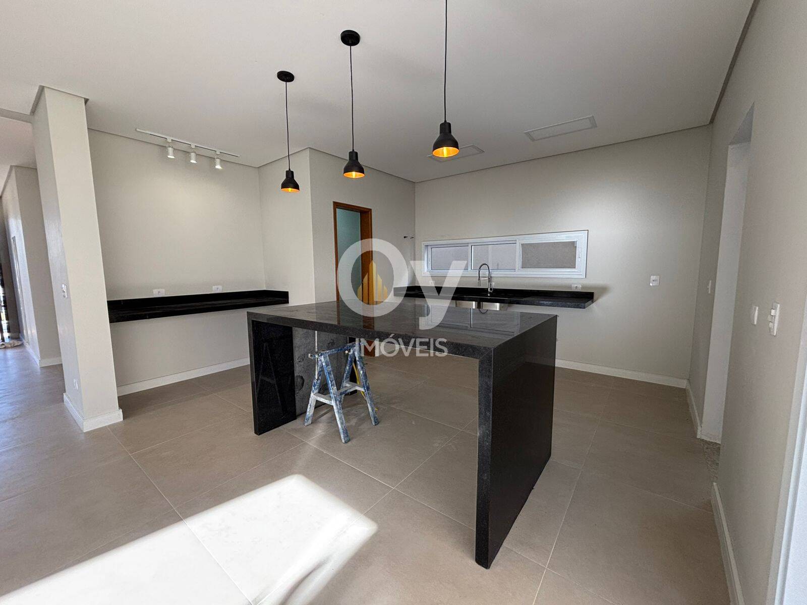 Sobrado condomínio Mônaco | 4 Suítes | 451m² T - 300m² C | 2 Vagas