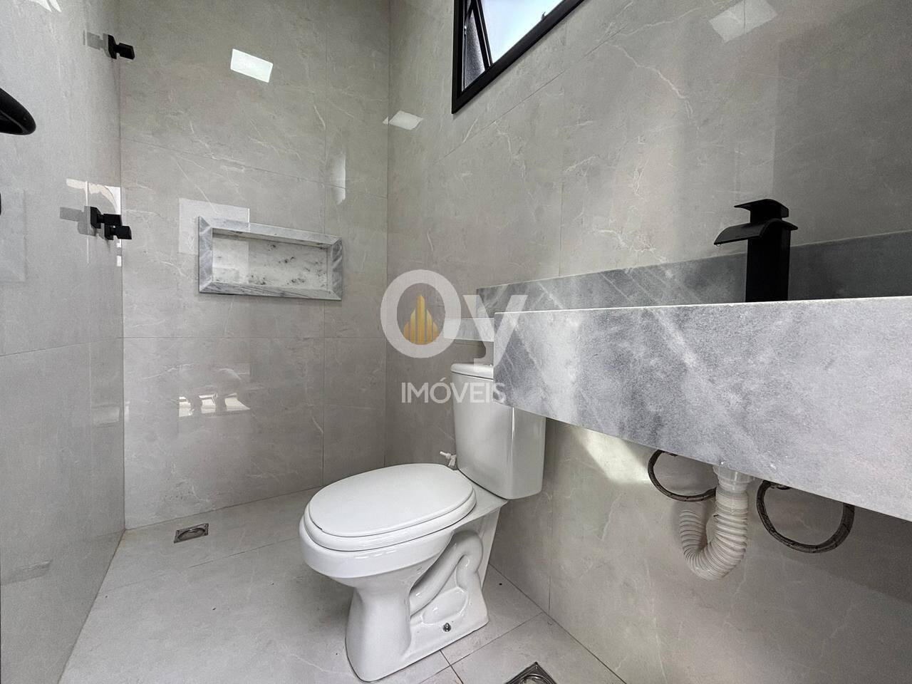 Sobrado Reserva Rudá | 4 dormitórios (3 Suítes) |250m² T - 238m² C| 2 vagas