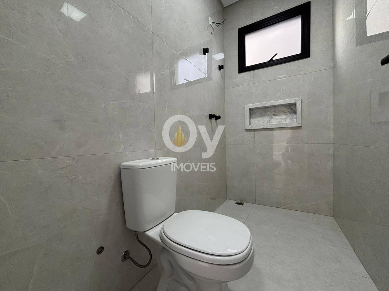Sobrado Reserva Rudá | 4 dormitórios (3 Suítes) |250m² T - 238m² C| 2 vagas
