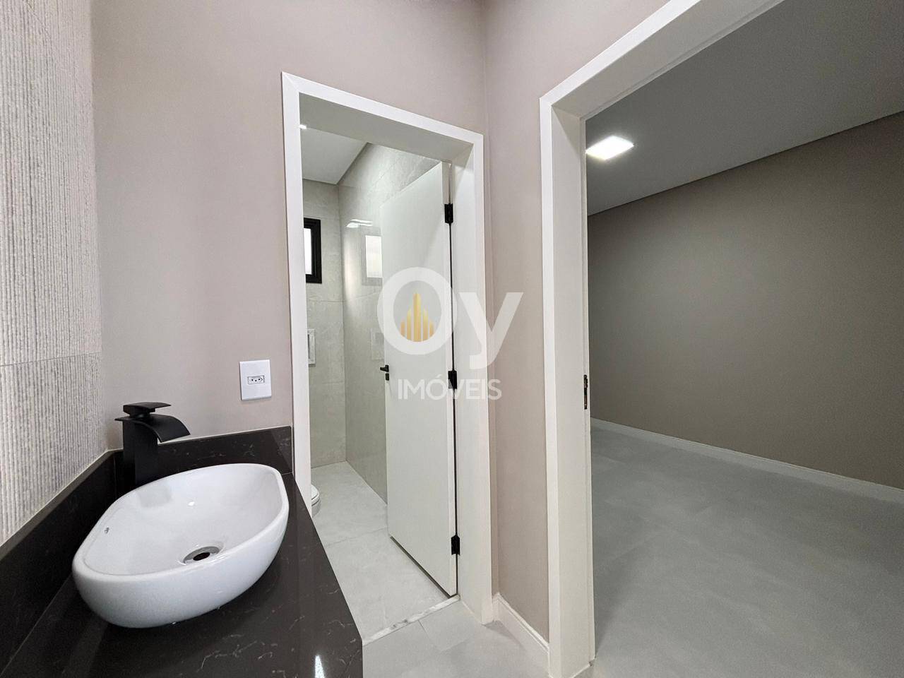 Sobrado Reserva Rudá | 4 dormitórios (3 Suítes) |250m² T - 238m² C| 2 vagas