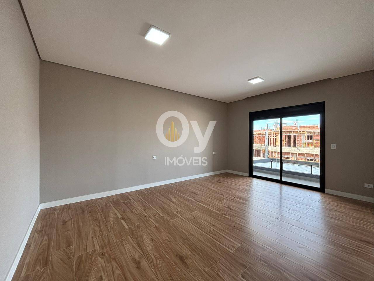 Sobrado Reserva Rudá | 4 dormitórios (3 Suítes) |250m² T - 238m² C| 2 vagas