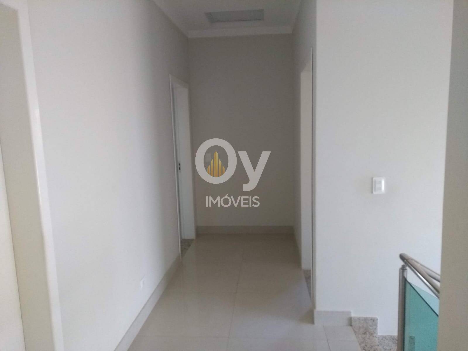 Sobrado à  venda com Piscina e Espaço Gourmet – 4 Dormitórios