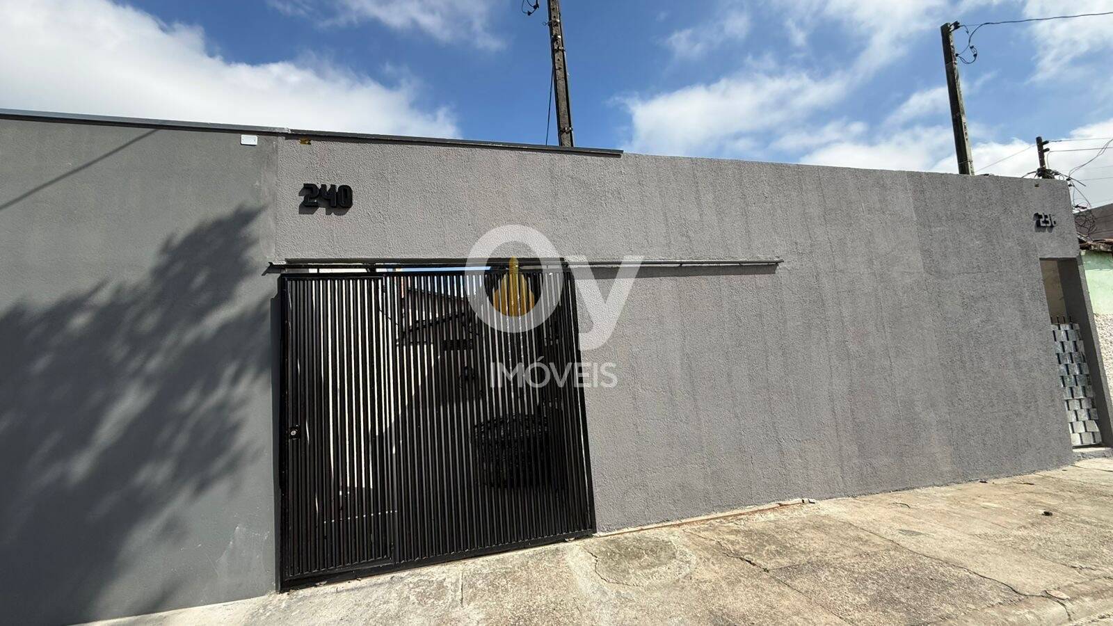 Casa 3 dormitórios para locação próximo a Embraer