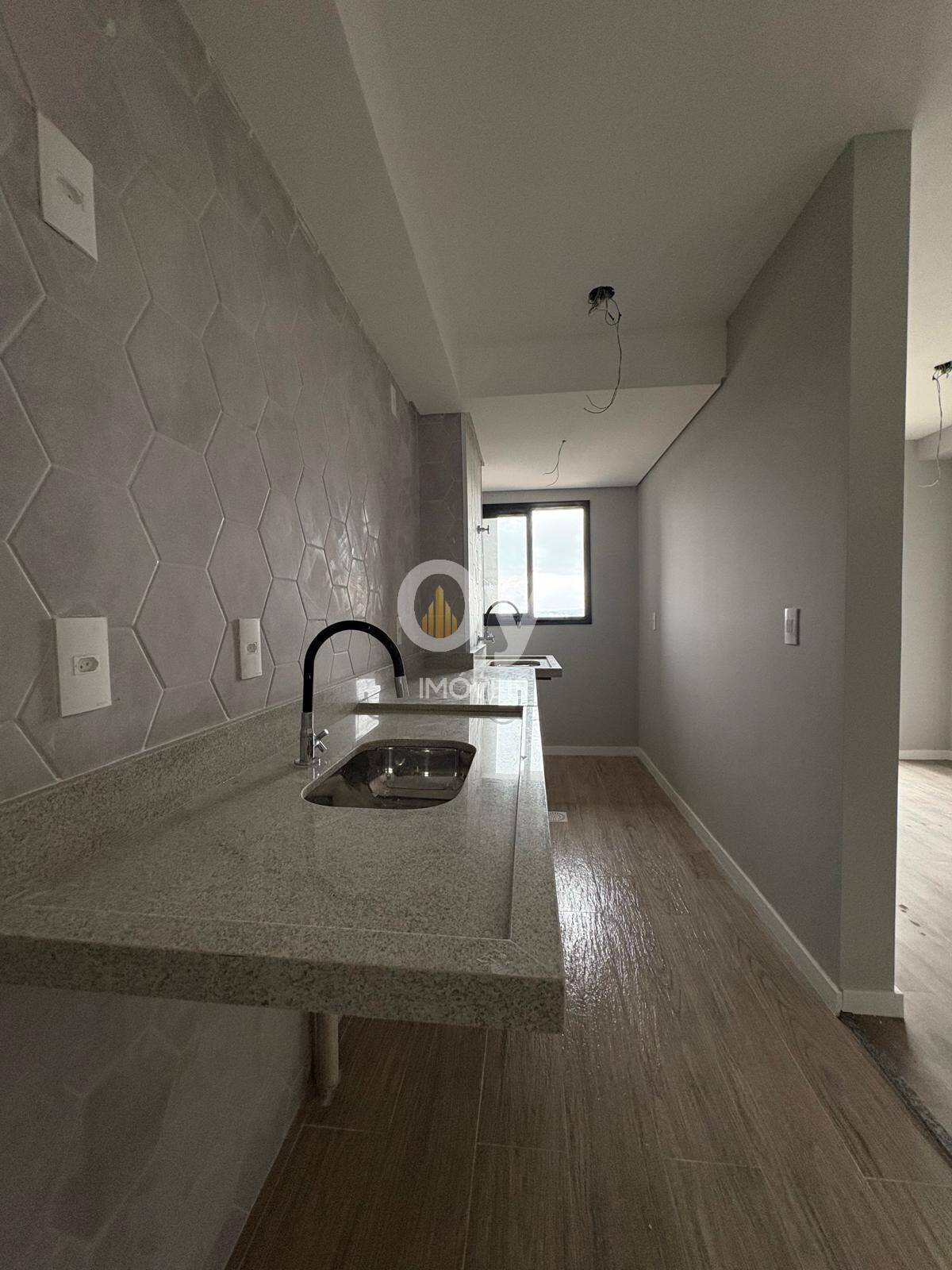 Apartamento com suíte e varanda gourmet no Palmares Boulevard