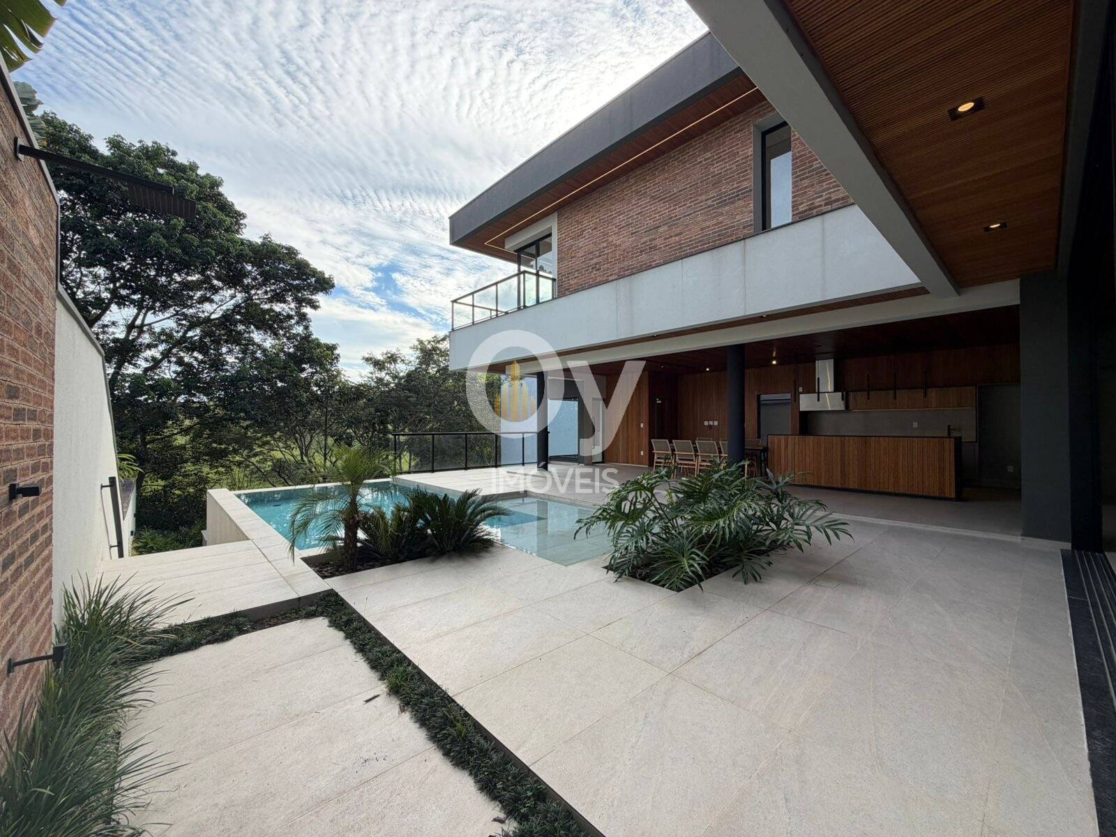 sobrado 584m² - 4 Suítes - área de lazer privativa com piscina aquecida