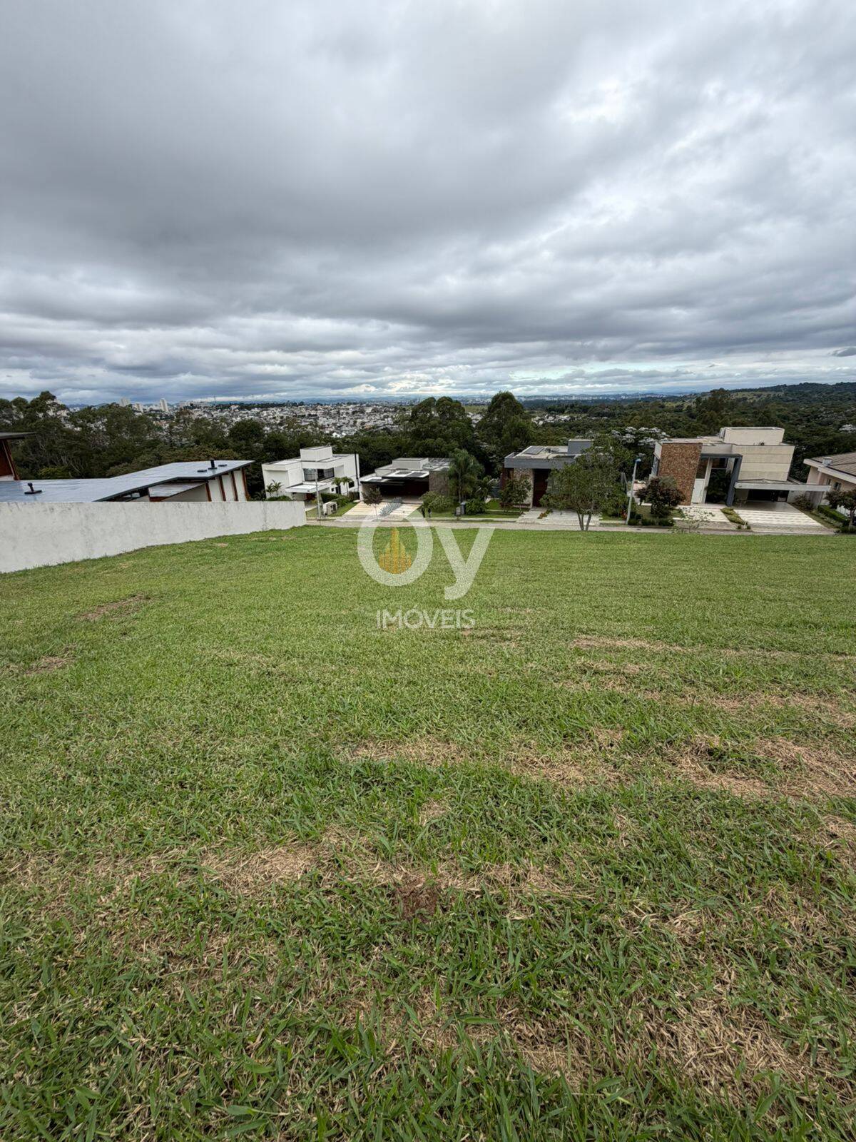 Terreno aclive - Reserva do Paratehy Sul | 1.376 m² | Oportunidade única!