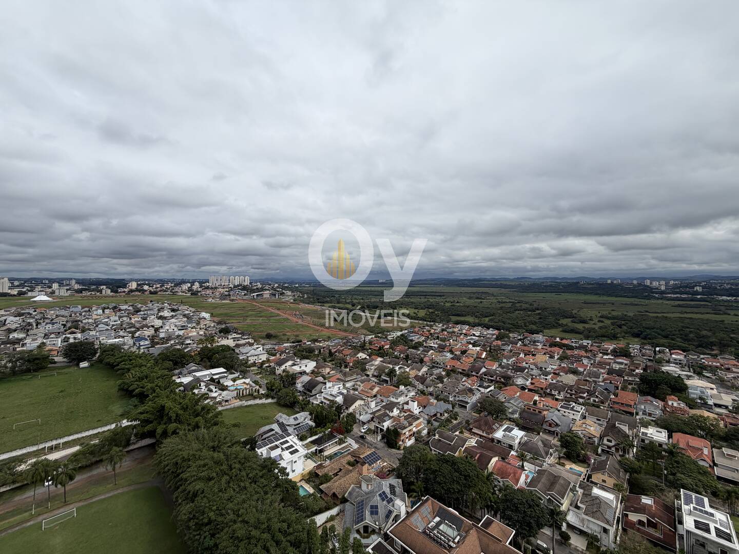 Apartamento 259m no Belvedere – Jardim das Colinas | Vista Livre | 4 suítes