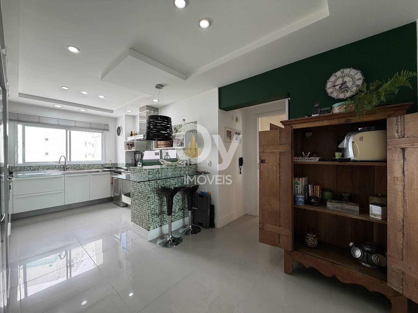 Apartamento 259m no Belvedere – Jardim das Colinas | Vista Livre | 4 suítes