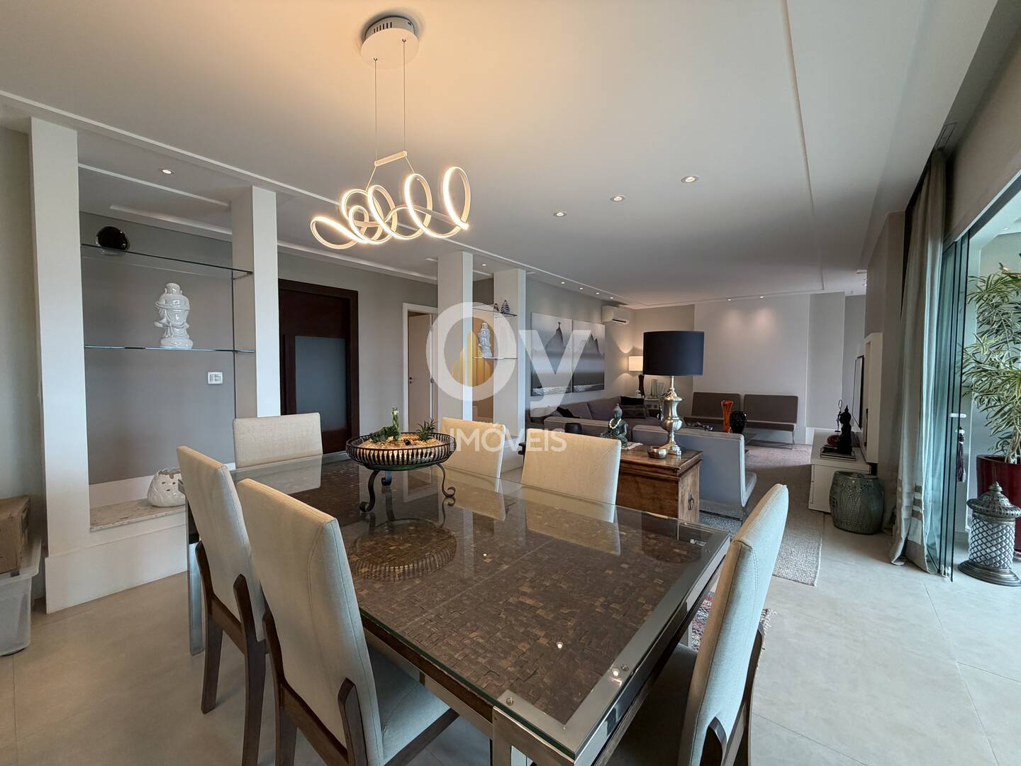 Apartamento 259m no Belvedere – Jardim das Colinas | Vista Livre | 4 suítes