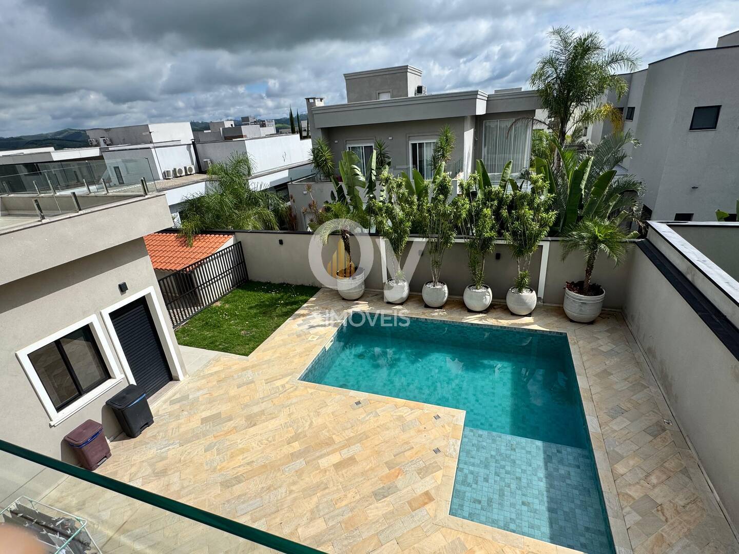 Casa com 325m² e 4 Suítes Extraordinárias | conforto e da privacidade | SJC
