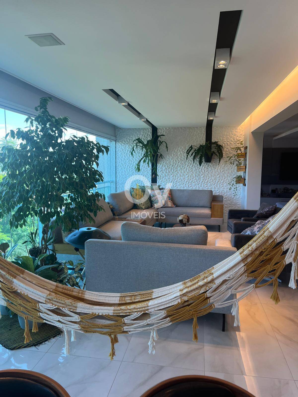 Apartamento Belvedere á venda | 259 m² | 4 Dormitórios | 3 Suítes