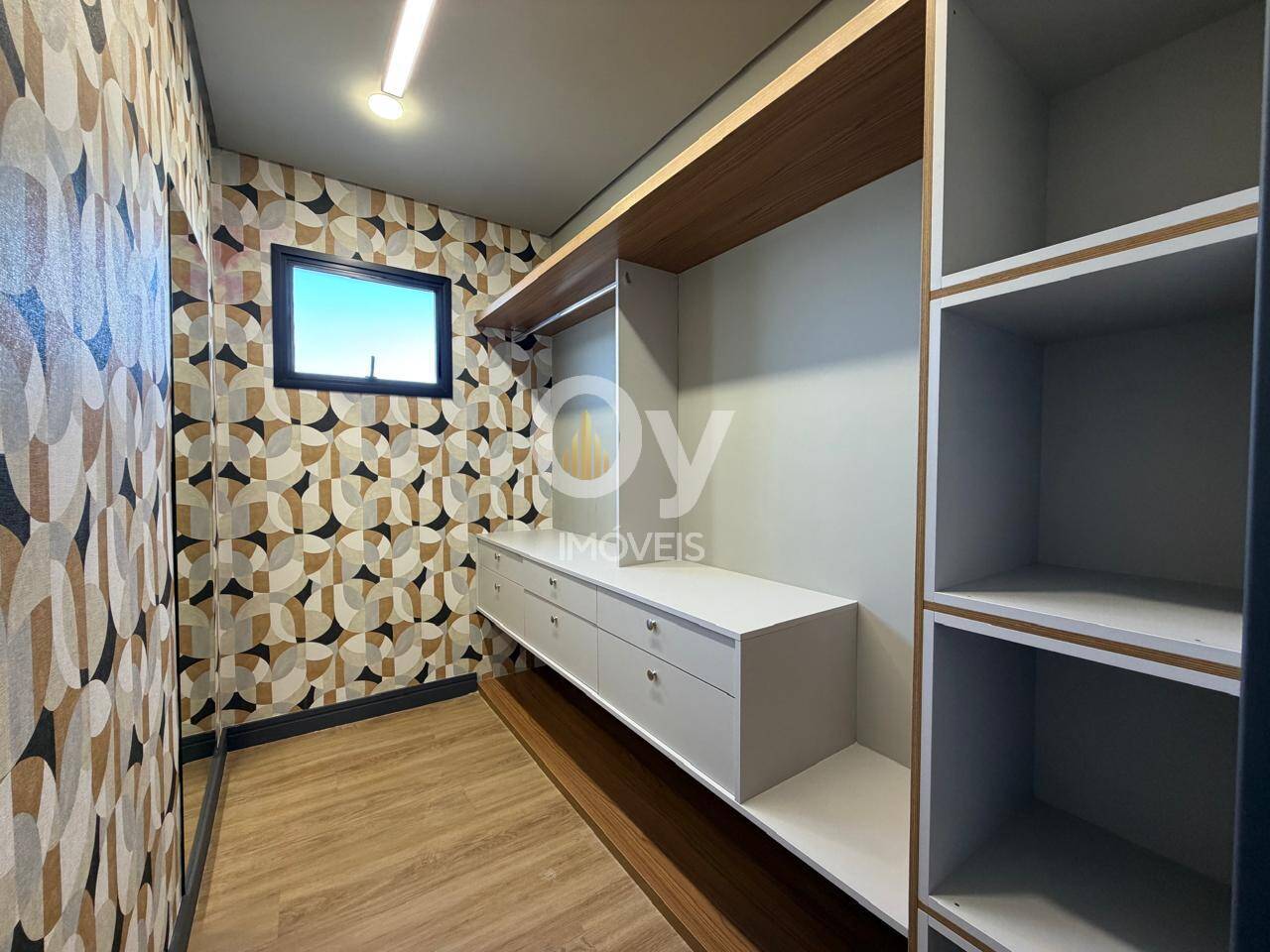 Casa de Luxo Urbanova SJC | 5 Suítes, Cinema e Piscina Borda Infinita