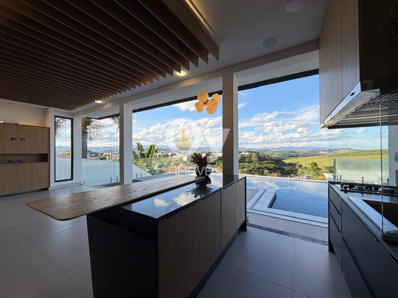 Casa de Luxo Urbanova SJC | 5 Suítes, Cinema e Piscina Borda Infinita