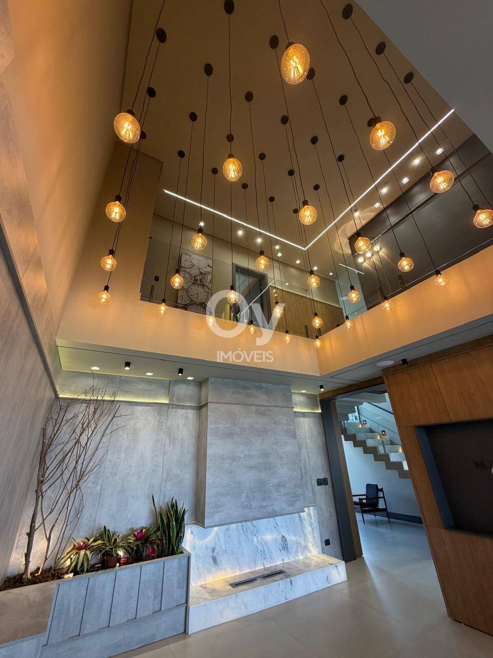 Casa de Luxo Urbanova SJC | 5 Suítes, Cinema e Piscina Borda Infinita